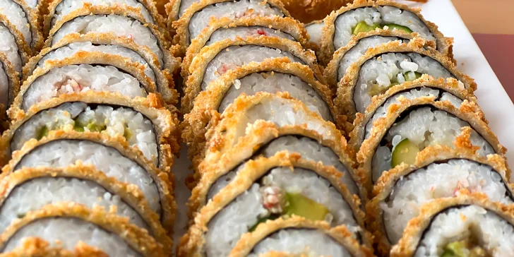 Sushi v tempuře: 21 až 57 ks s lososem, krevetami a krabem