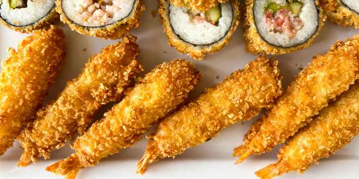 Sushi v tempuře: 21 až 57 ks s lososem, krevetami a krabem