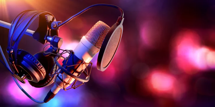 Nahrajte podcast: 60 min. ve samoobslužném video–podcastovém studiu
