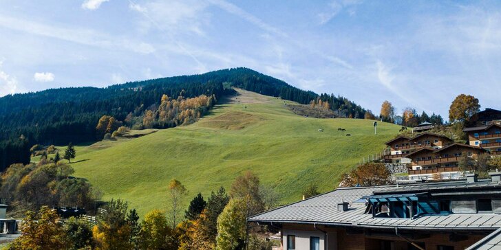 Nádherná zimní dovolená v Rakouských Alpách: snídaně, wellness i lyžování