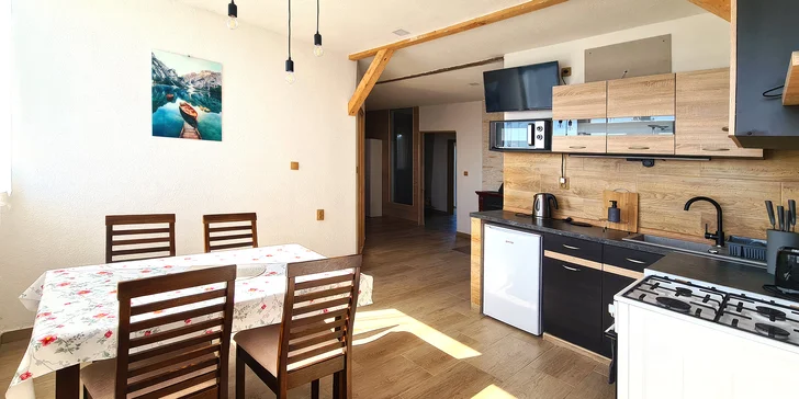 Až 8 dní pohody přímo u Lipna: vybavený apartmán s kuchyňkou a půjčením kol