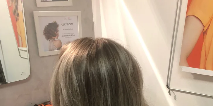 Dámský střih včetně regenerace a stylingu s možností barvení v Nuslích