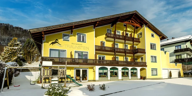 Lyžařský pobyt v rakouských Alpách: polopenze a skipas na celou dobu