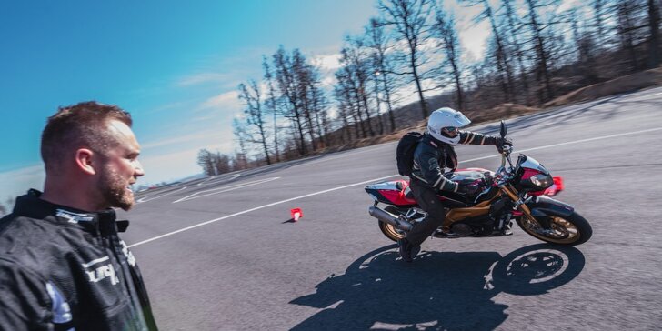 Kurz zdokonalení jízdy na motorce na nejmodernějším polygonu v Evropě