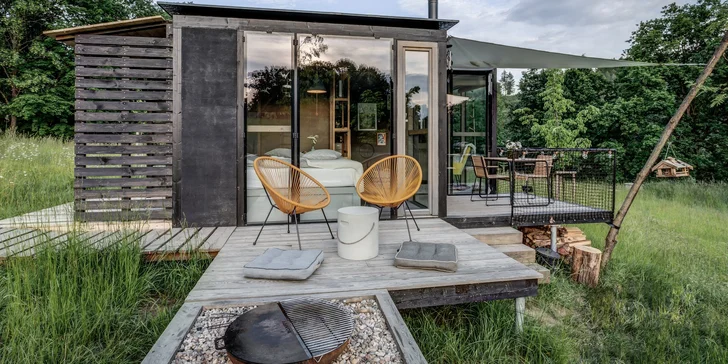 Netradiční pobyt na východě Čech: ubytování v luxusní chatě, snídaňová bednička a wellness