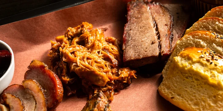 Otevřený voucher v hodnotě 1000-2000 Kč: skvěle hodnocený podnik s texaským barbecue