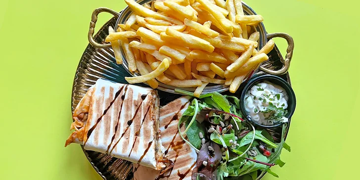 Pohoda v čajovně: otevřené vouchery na 350 až 1100 Kč na cokoli z menu vč. vodních dýmek