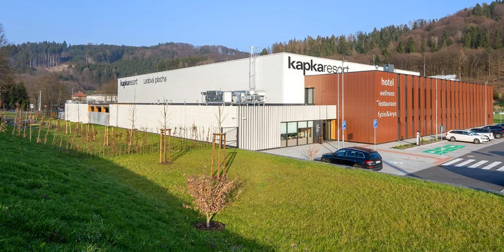 Moderní resort v Beskydech nedaleko Vsetína: snídaně, pobyt s večeří i neomezeným wellness