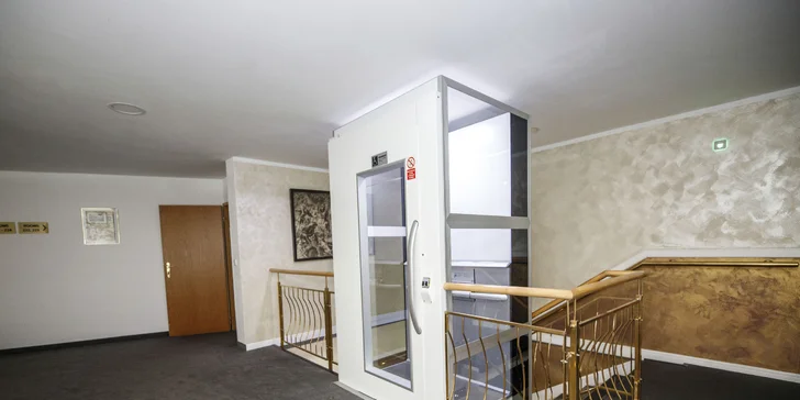 Pobyt na břehu jezera a v blízkosti lyžařských středisek: polopenze, bazén a vířivka