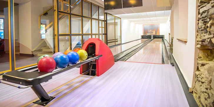 Degustace rumů a hodina bowlingu pro 2 či 4 osoby