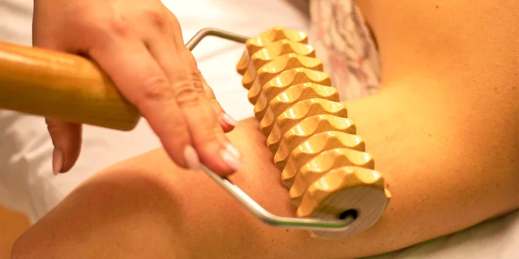 Maderoterapie: odbourávání celulitidy, prokrvení svalů a podpora lymfy