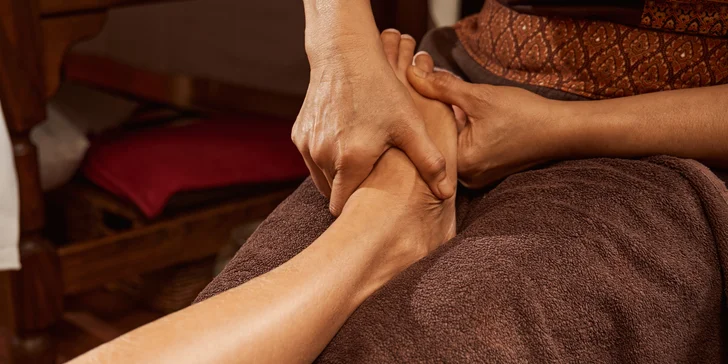 Rybky Garra Rufa i masáž v křesle a hřejivý zábal: 45–75 minut relaxu v Thajském ráji