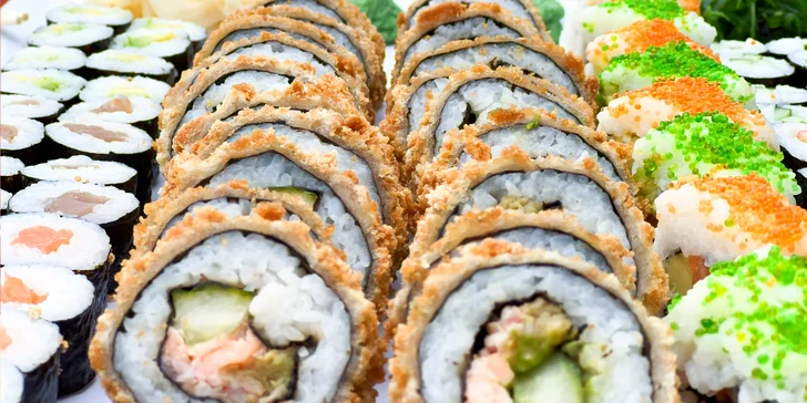 Set 59, 74 nebo 85 kousků sushi s lososem, tuňákem, avokádem i krabem