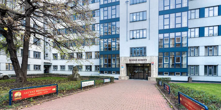 Regenerační 55minutová masáž zad, šíje a chodidel na Andělu