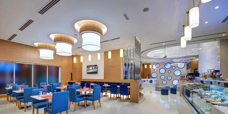 Dovolená v Dubaji: hotel v letovisku Al Hamriya, snídaně a zpáteční letenka