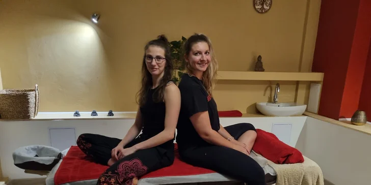 Hodinová párová masáž podle výběru ze 6 druhů: v týdnu nebo o víkendu