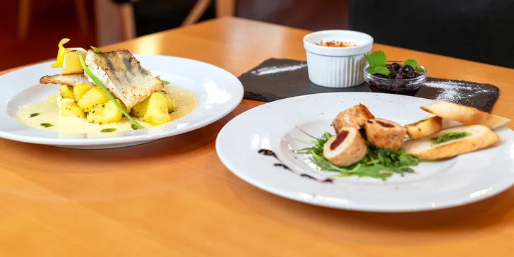 Božská romantika pro dva: tříchodové menu a vstup do wellness se saunou, bazénem a vířivkou