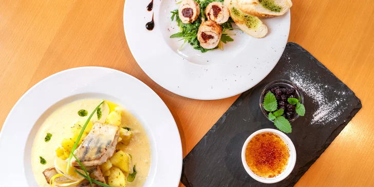 Božská romantika pro dva: tříchodové menu a vstup do wellness se saunou, bazénem a vířivkou