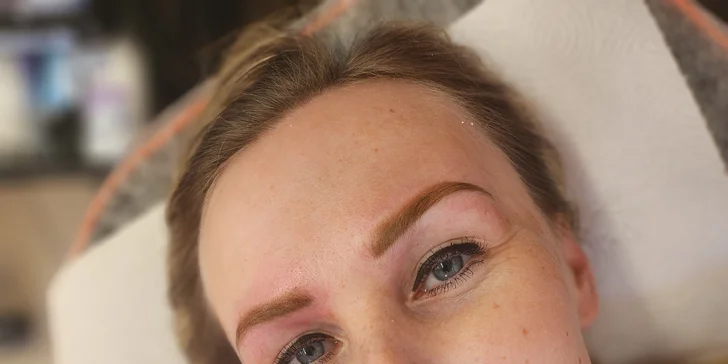 Permanentní make-up obočí pudrovou metodou Shading Brow a PMU rtů technikou aquarelle