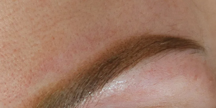 Permanentní make-up obočí pudrovou metodou Shading Brow a PMU rtů technikou aquarelle