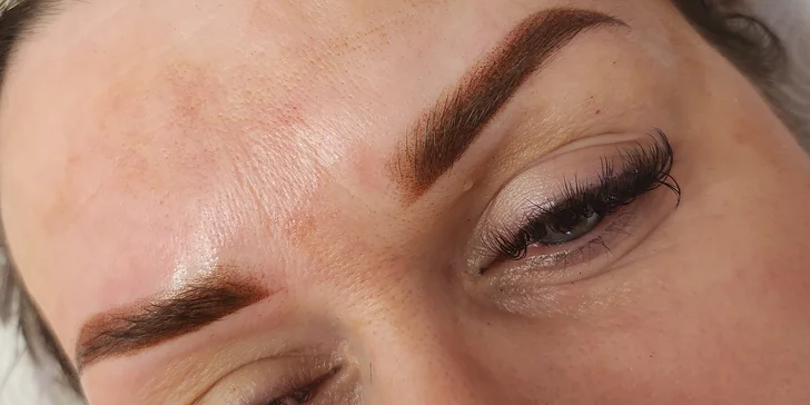 Permanentní make-up obočí pudrovou metodou Shading Brow a PMU rtů technikou aquarelle