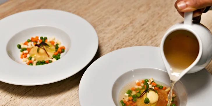 Čtyřchodové italské menu u Žižkovské věže i s proseccem pro 2 osoby