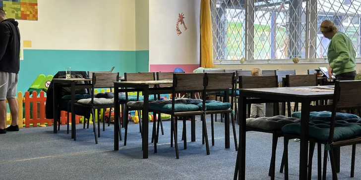 Kavárna s dětskou hernou: vstup na hodinu i celý den i nápoj nebo pizza