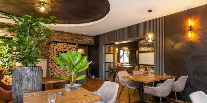 7chodové degustační menu v krásné restauraci pro 2 osoby: humr, steak i čokoládový fondant