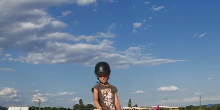 Zážitek pro malé i velké: vyjížďka na koni i na poníkovi v přírodě na ranči