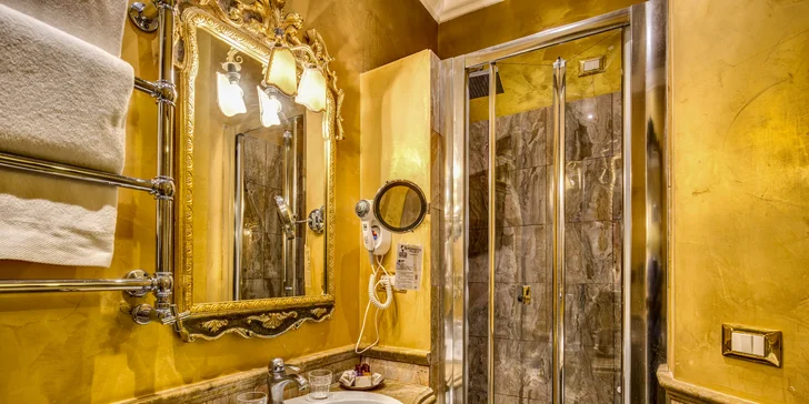 Luxusní 4* hotel v centru Říma: 1,3 km od Fontány di Trevi a 2,5 km od Kolosea
