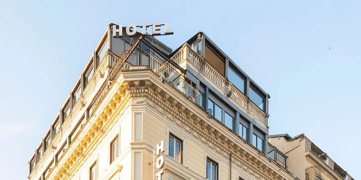 Luxusní 4* hotel v centru Říma: 1,3 km od Fontány di Trevi a 2,5 km od Kolosea