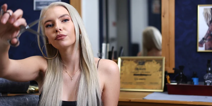 Klasický střih i s úpravou vousů a masáží hlavy i nápojem