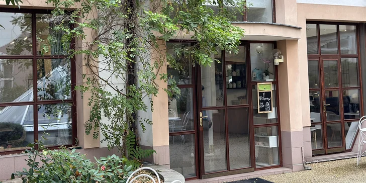 Otevřené vouchery na prémiové čaje i dekorace v srdci Vinohrad