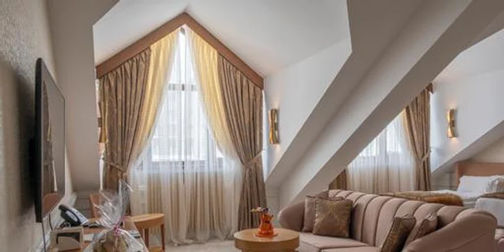 5* turecký hotel Das 3917 přímo u lyžařského střediska: polopenze, krytý bazén, letenka i bodový skipas