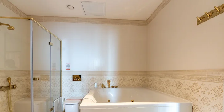 5* turecký hotel Das 3917 přímo u lyžařského střediska: polopenze, krytý bazén, letenka i bodový skipas