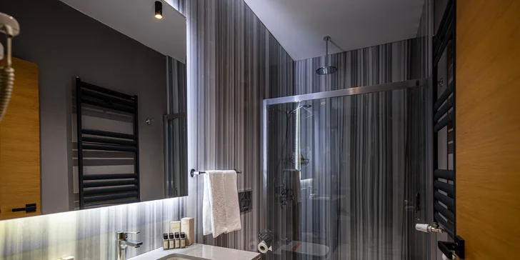 5* turecký hotel Das 3917 přímo u lyžařského střediska: polopenze, krytý bazén, letenka i bodový skipas