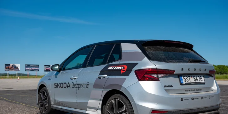 Jedinečná nabídka MAX CARS: škola smyku na profesionálním polygonu