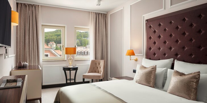 Luxusní butikový hotel v srdci Karlových Varů: 300 m od Vřídelní kolonády, snídaně i procedury