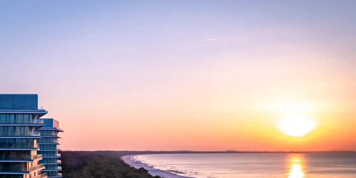 Spa resort u Baltu: snídaně, 5 druhů saun, vyhřáté bazény i jacuzzi, akce 2 děti zdarma