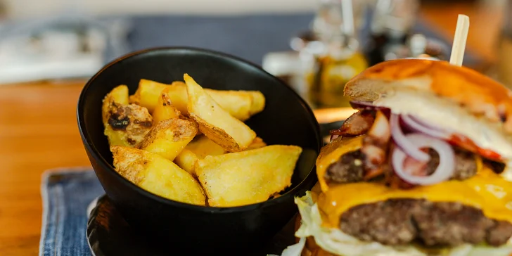 Vyskúšate nádherne šťavnatý Double smash burger