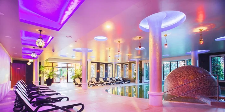 V hoteli sa nachádzajú dve wellness centrá (jedno je určené len pre dospelých), do ktorých máte neobmedzený vstup. 
