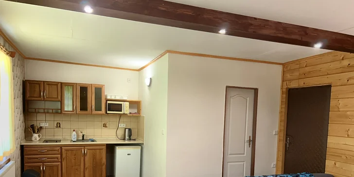 V apartmánu nechybí kuchyňka vybavená vším potřebným, koupelna ani televize.