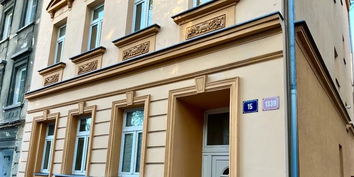 Smyslný pohled: prodloužení řas metodou 2–3D ve Studiu-Tess.