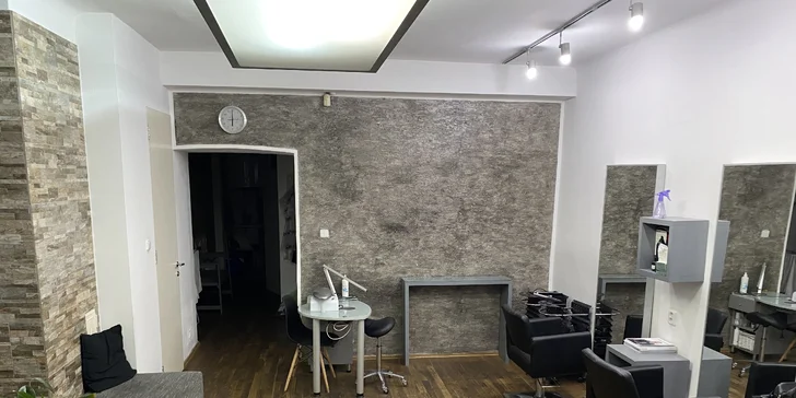 Dámský střih nebo melír pro všechny délky vlasů v centru Prahy