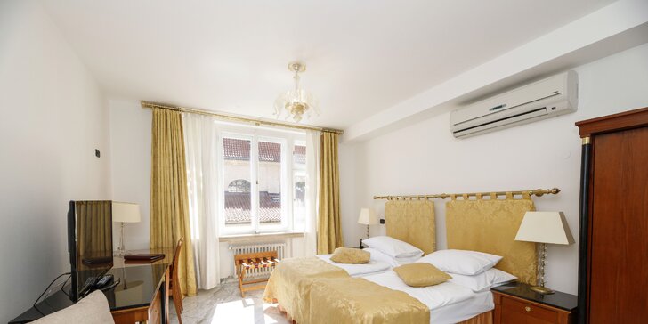 Odpočinkový pobyt pro dva na Starém městě: 4* ubytování se snídaní a procházky Prahou