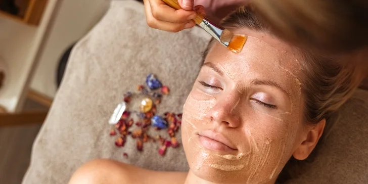 Relaxační masáž i ceremoniál inspirovaný živly: masáž, kosmetická péče i zábal nebo peeling