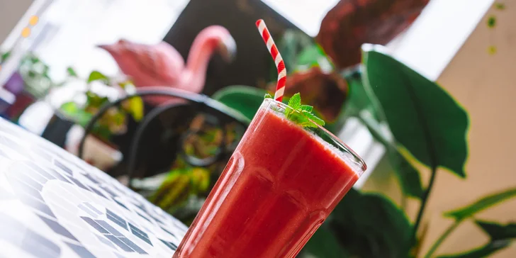 Smoothie dle výběru pro 1 nebo 2 osoby: čerstvé ovoce, matcha, chia i rostlinné mléko