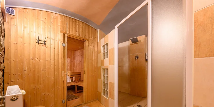 3 hod. privátního relaxu pro dva: finská sauna, postel i prosecco