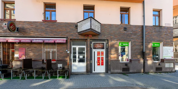3 hod. privátního relaxu pro dva: finská sauna, postel i prosecco