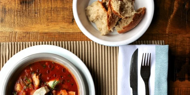 Otevřený voucher na cokoli z nabídky Hotel City City a Loft Restaurant v hodnotě 500–2000 Kč